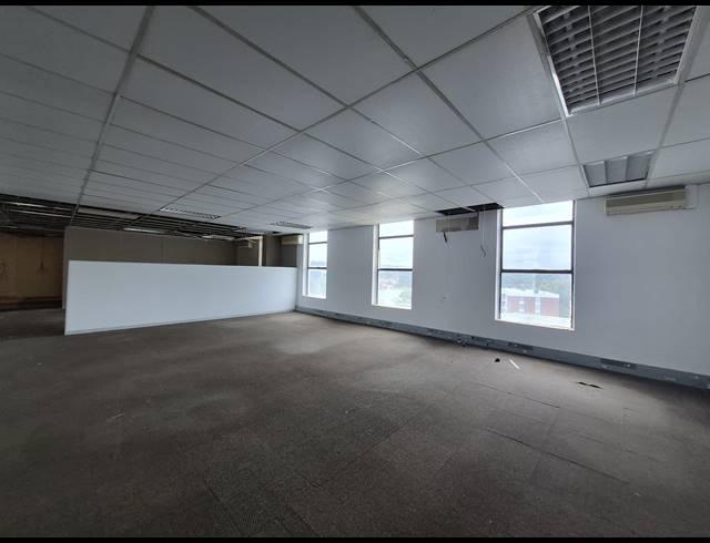772M² OFFICE TO LET IN CRAIGHALL